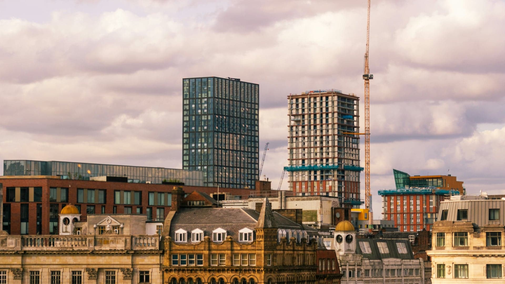 Manchester cityscape - Find luggage storage, self-storage, and secure storage facilities in Manchester